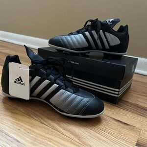 NWT adidas cleats 5Y